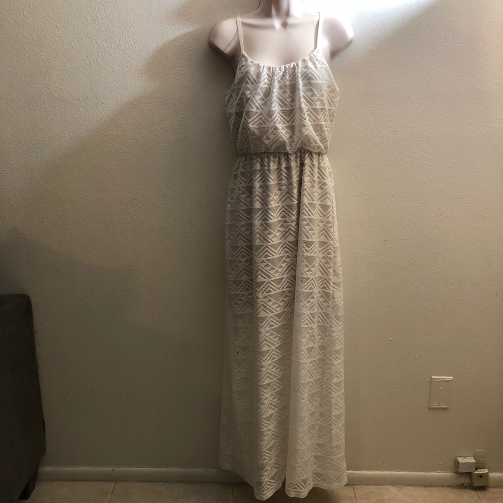 White lace dress